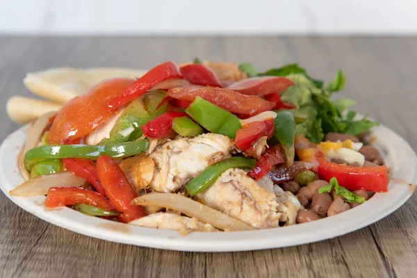 Chicken Fajitas Scharf Vom Grill Hoch Mit Gemüse Und Großen — Stockfoto