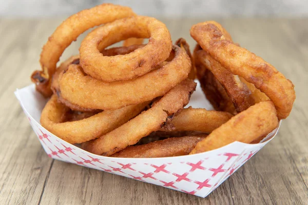 Soğan halkalarının yan siparişi de çok lezzetlidir..