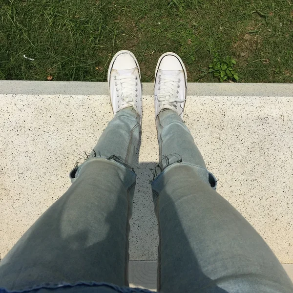 Mond- en benen van boven gezien. Selfie — Stockfoto