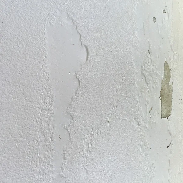 갈라진 배경이 있는 오래 된 벽 — 스톡 사진