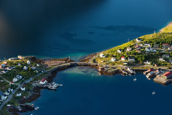 노르웨이 해안선의 위대한 볼 수 있습니다. 높이에서 Lofotens에 Reine 마 — 스톡 사진