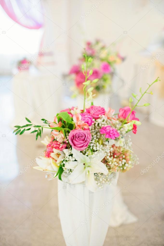 Flower composition in wedding restaurant