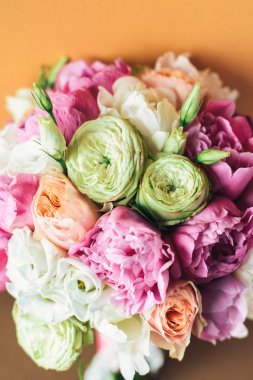 Güzel düğün buketi gelin için