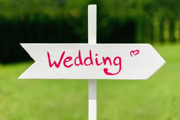 Wedding wooden arrow sign — Stock Photo, Image