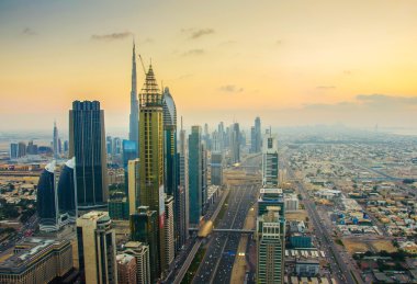 Sheikh Zayed Road gün batımı görünümü, Dubai
