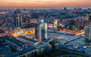 Gece Olmpiysky Meydanı Kiev
