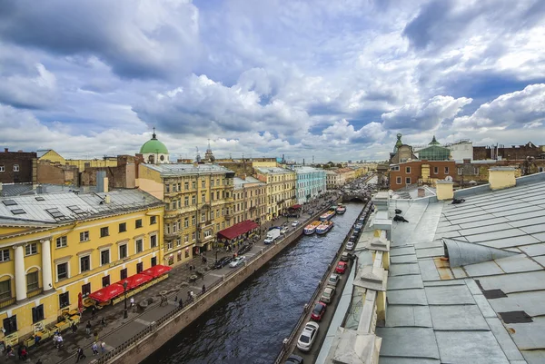 Вид с высоты на старую часть города Санкт-Петербург, Россия — стоковое фото