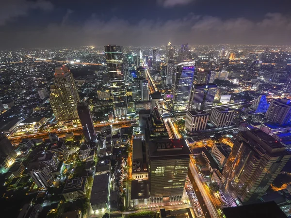 Panorama van de stedelijke nacht van Bangkok. — Stockfoto