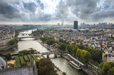 Paris Panorama. Katedrali Notre Dame de Paris görüntüleyin. Fransa.