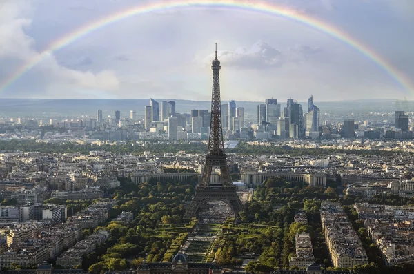 Eiffel Tower and Paris cityscape from above in orange sunset sunlight, France — Stock Photo, Image