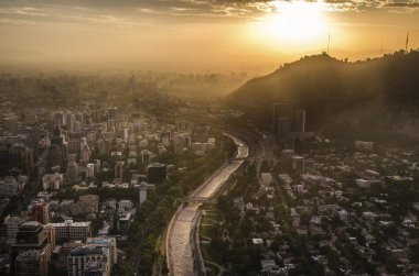 Santiago de Chile cityscape gün batımında