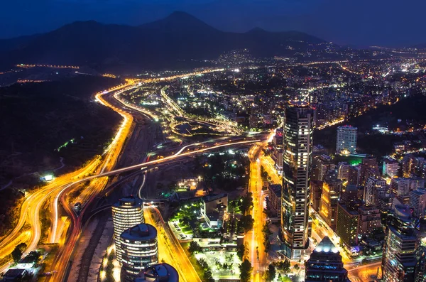 Vue panoramique sur la ville depuis le Gran Torre Santiago à Santiago du Chili . — Photo