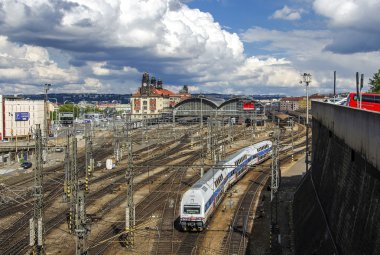 Prague, Çek Cumhuriyeti - 19 Haziran 2016: merkez demiryolu İstasyonu Prag
