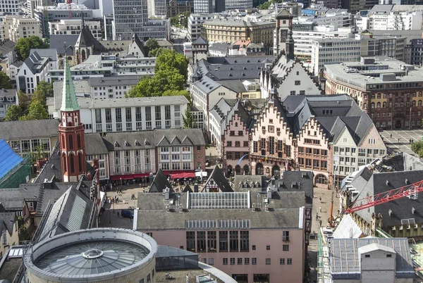 Antiguos edificios tradicionales en Frankfurt, Alemania en un verano — Foto de Stock