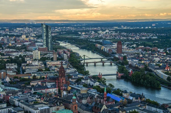 Skyline moderno de Frankfurt — Foto de Stock