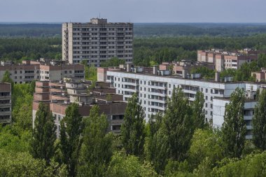 Doğa hayalet kasaba of Pripyat Chernobyl nükleer santral yakınındaki kazanır
