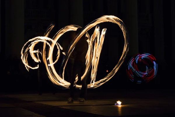 Long exposure fire show — Stock Photo, Image