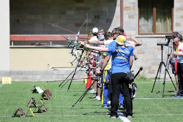 BÖJAS UPPÅT bow bågskytte tävling — Stockfoto