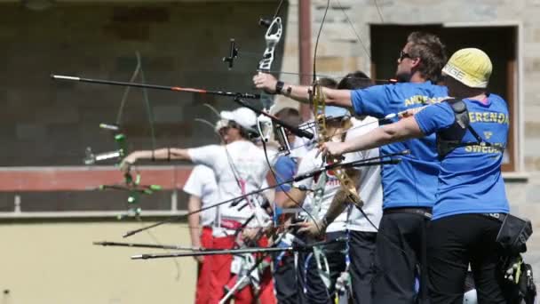 Recurve boog boogschieten competitie — Stockvideo