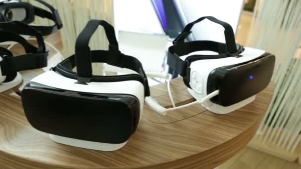 Auricolari VR, set per realtà virtuale, occhiali VR Pan — Video Stock