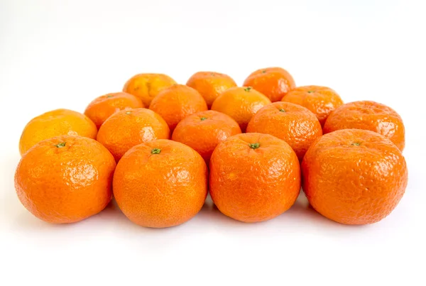 Mandarinas sobre blanco — Foto de Stock
