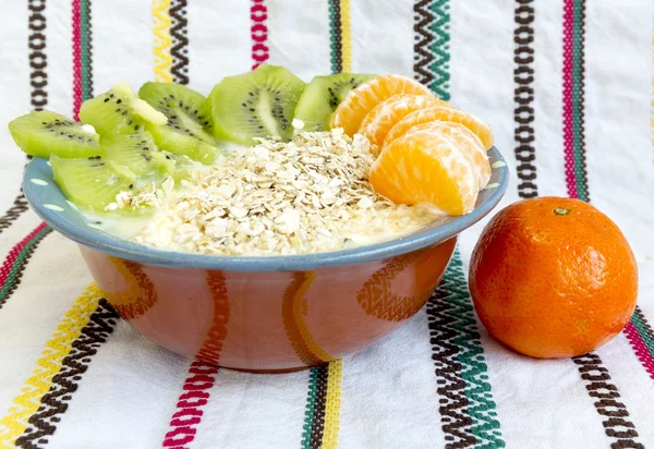 Homemade yoghurt kiwi — Stock Photo, Image