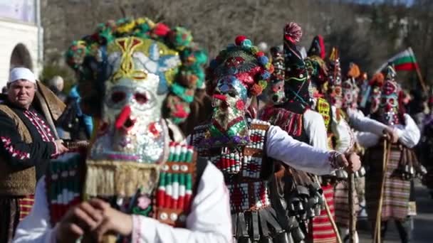 Фестиваль костюмів маски Surva — стокове відео