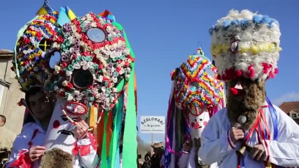 Festival de disfraces Surva máscara — Vídeos de Stock