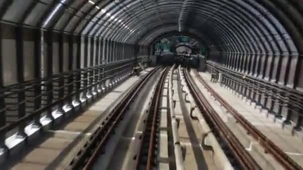 Conducción del maquinista del metro — Vídeo de stock