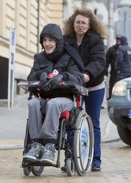 Personas con discapacidad física (discapacitadas) protestan — Foto de Stock