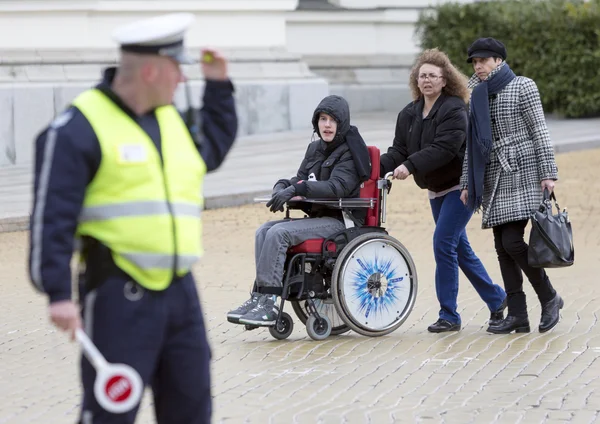 Le persone con disabilità fisiche protestano — Foto Stock