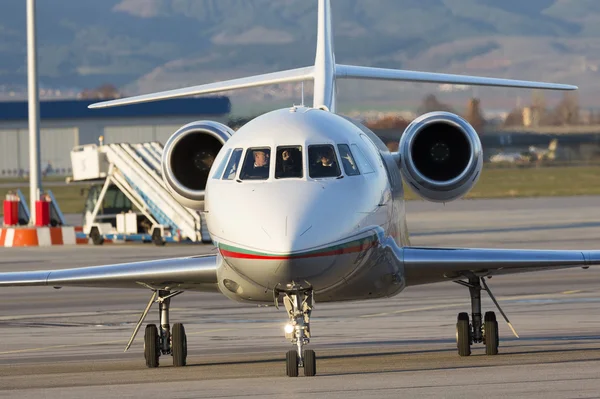 Bulgaria's government Falcon airplane — Stock Photo, Image