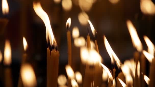 Церква свічки — стокове відео