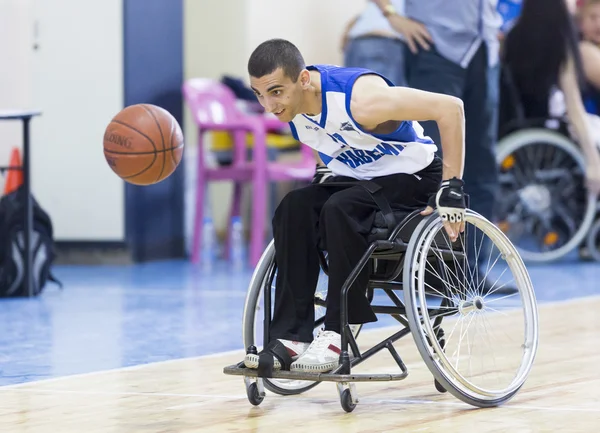 身体障害者選手のための車いすバスケット ボール — ストック写真