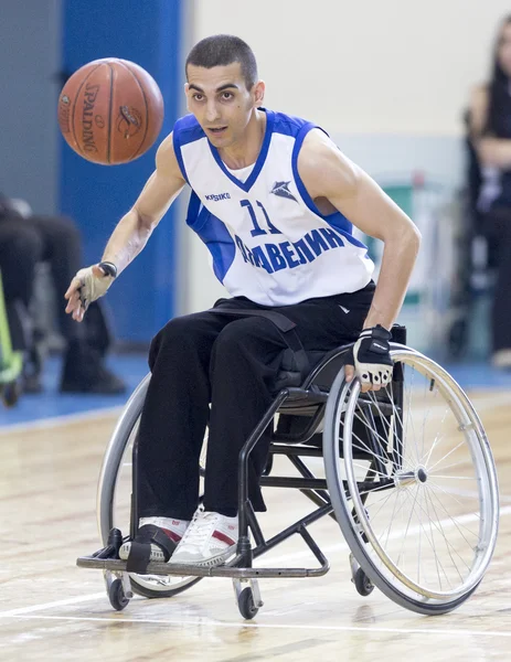 Baloncesto en sillas de ruedas para jugadores con discapacidad física — Foto de Stock