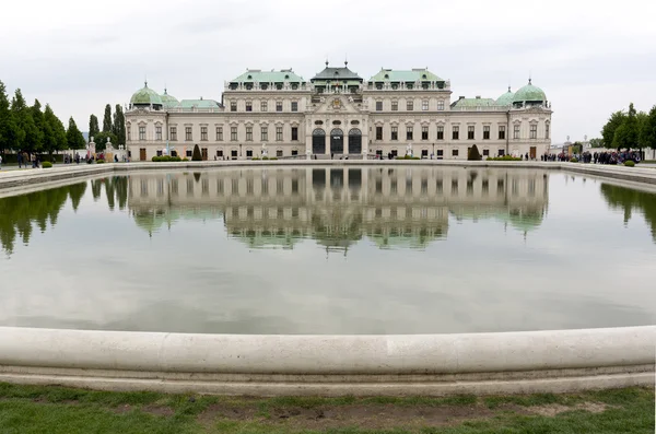 Belvedere palace i Muzeum Vienna — Zdjęcie stockowe