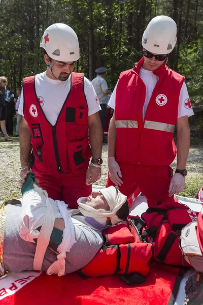 Volunteers Red Cross voluntery organization — Stock Photo, Image