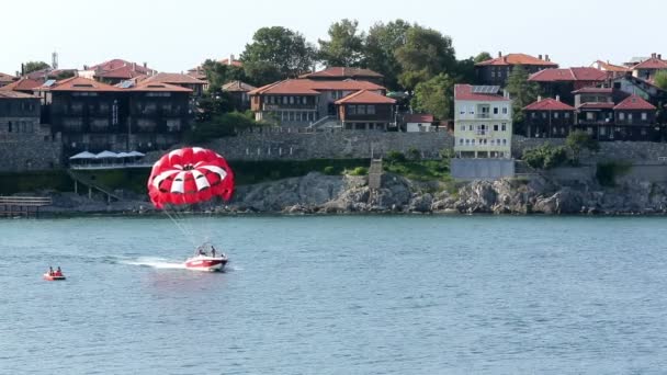 Parasailing Mar Negro — Vídeo de stock