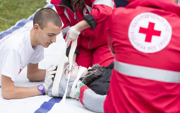 Red Cross Youth — Stock Photo, Image