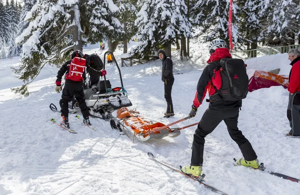 Mountain rescue service — Stockfoto