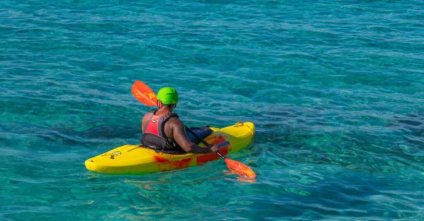 Ayia Napa Kıbrıs Eylül 2019 Akdeniz Kıyılarında Kano Gezisi — Stok fotoğraf