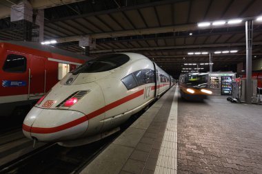 Tren merkez demiryolu İstasyonu