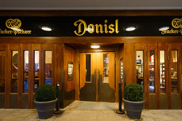 De donisl pub in München — Stockfoto