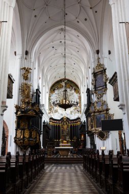 Oliwa katedral içinde