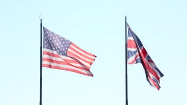 İki büyük ülke bayrakları