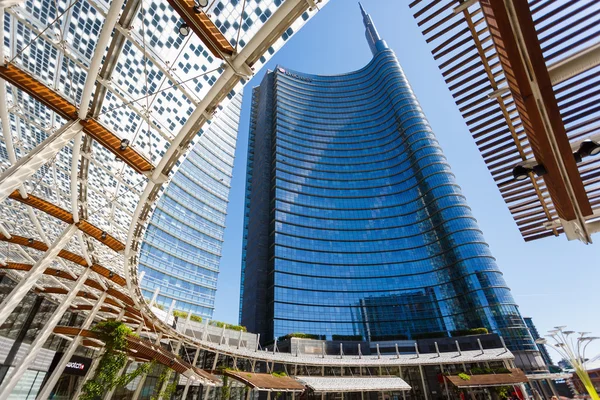 Edificios modernos en milan — Foto de Stock