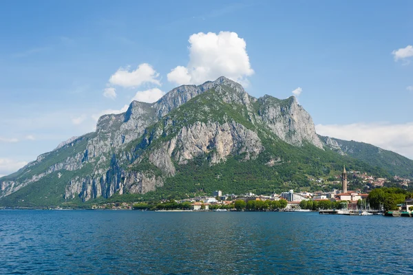 Paysage urbain de Lecco, Italie — Photo