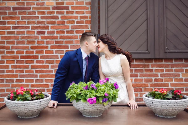 Романтический свадебный момент — стоковое фото