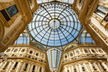 Galeri Emanuele Vittorio, Milan