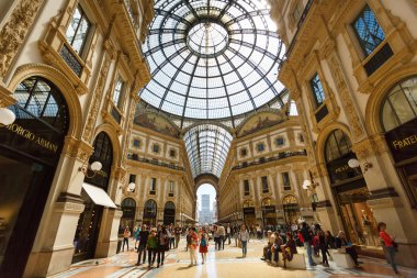 Galeri Emanuele Vittorio, Milan